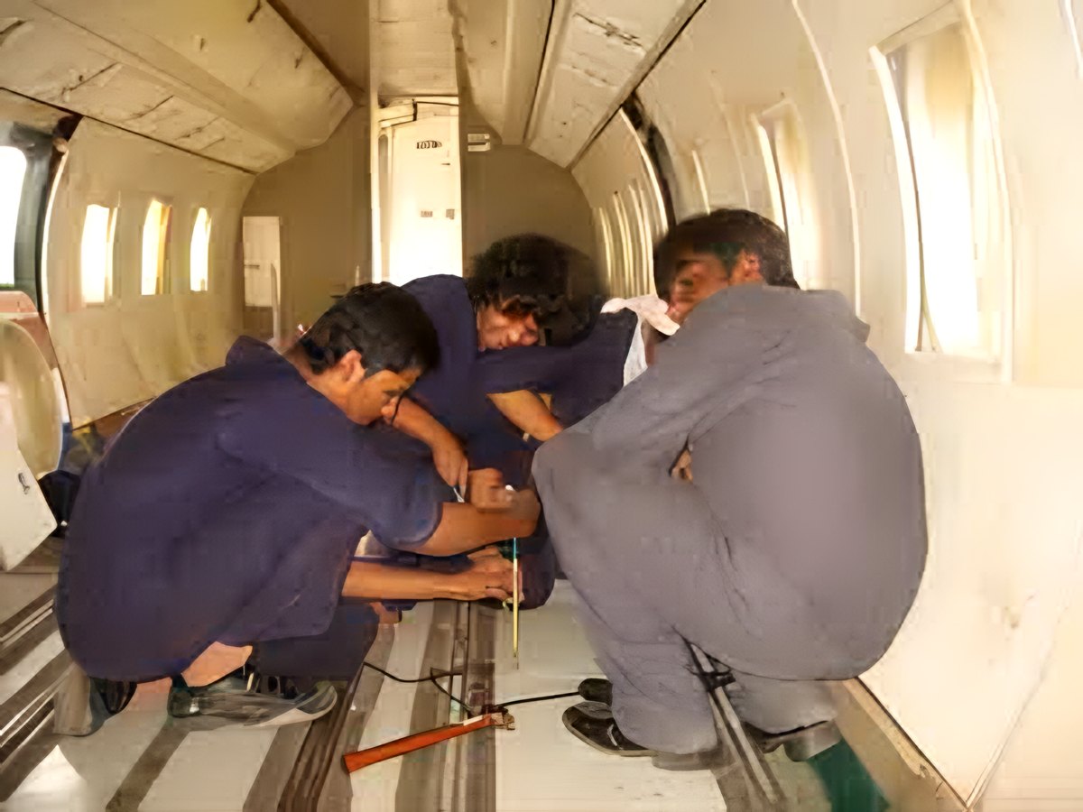 Hands-on inside the aircraft